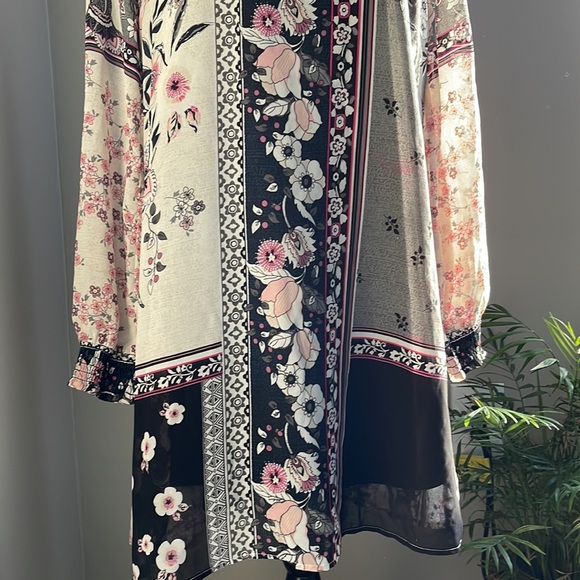 Maurices  Pink & Black and Gray Floral Slit Sleeve Shift Dress   Size M - Picture 9 of 16